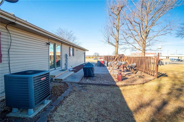 809 David Drive, Gallatin, MO 64640