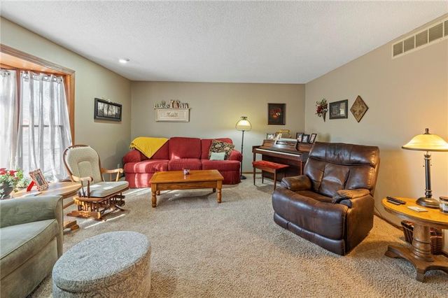 809 David Drive, Gallatin, MO 64640