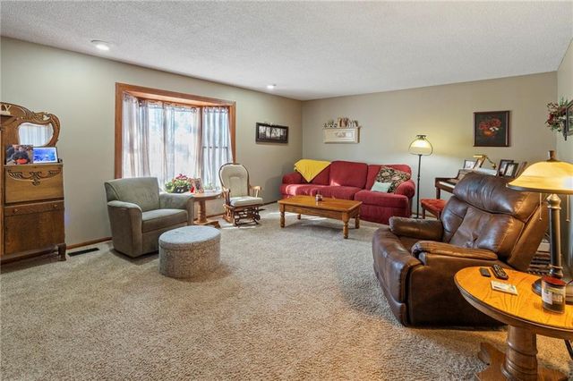 809 David Drive, Gallatin, MO 64640