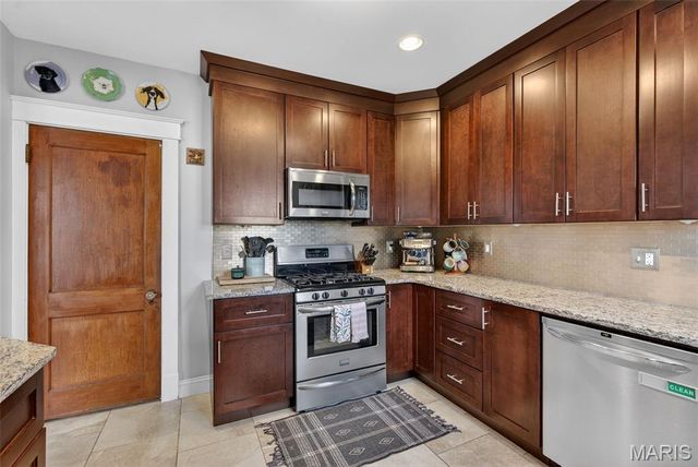 7443 Amherst Avenue, St Louis, MO 63130