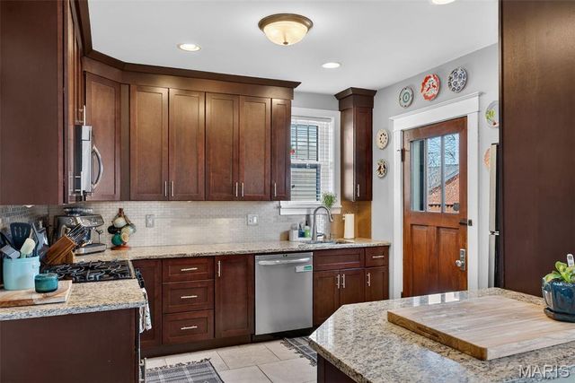 7443 Amherst Avenue, St Louis, MO 63130