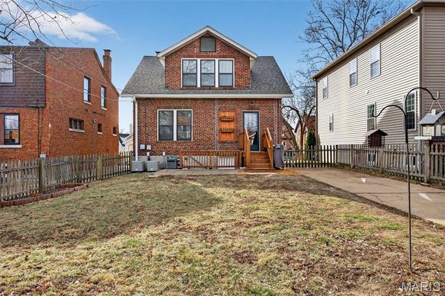 7443 Amherst Avenue, St Louis, MO 63130