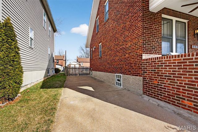 7443 Amherst Avenue, St Louis, MO 63130
