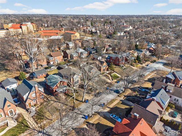 7443 Amherst Avenue, St Louis, MO 63130