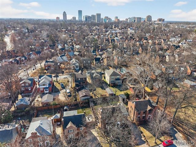 7443 Amherst Avenue, St Louis, MO 63130