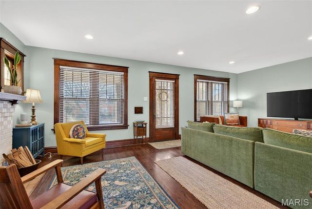 7443 Amherst Avenue, St Louis, MO 63130