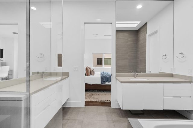 1159 W 18th Street, Houston, TX 77008