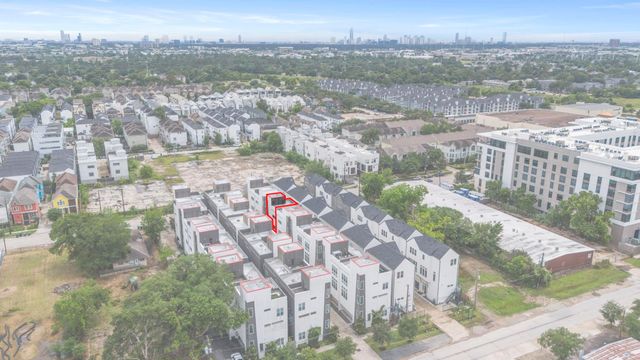 1159 W 18th Street, Houston, TX 77008