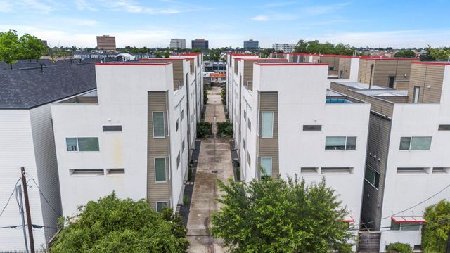 1159 W 18th Street, Houston, TX 77008