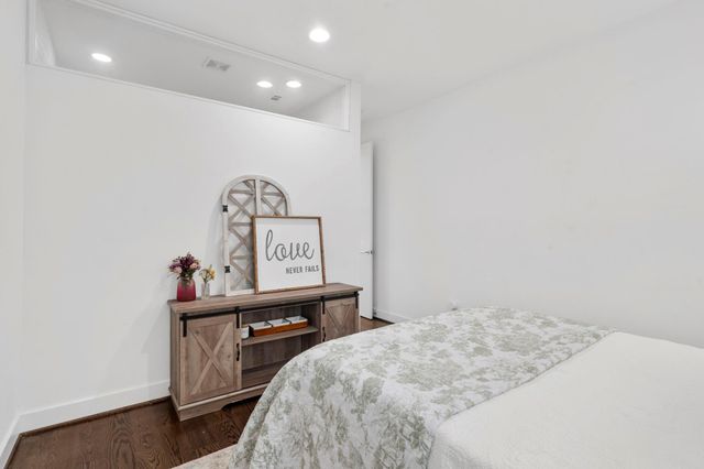 1159 W 18th Street, Houston, TX 77008