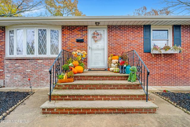 543 Hollywood Avenue, Toms River, NJ 08753