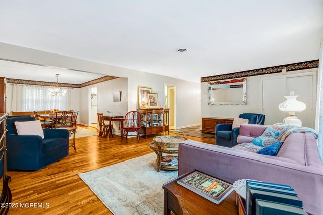 543 Hollywood Avenue, Toms River, NJ 08753