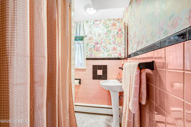 543 Hollywood Avenue, Toms River, NJ 08753