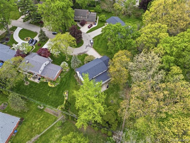 37296 Maple Leaf Court, Clinton Township, MI 48036