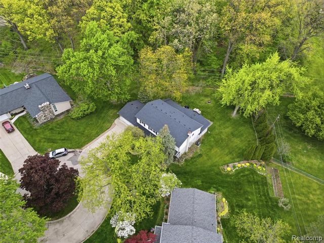 37296 Maple Leaf Court, Clinton Township, MI 48036