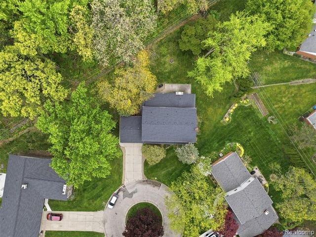 37296 Maple Leaf Court, Clinton Township, MI 48036