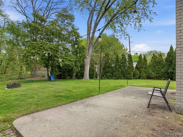 37296 Maple Leaf Court, Clinton Township, MI 48036
