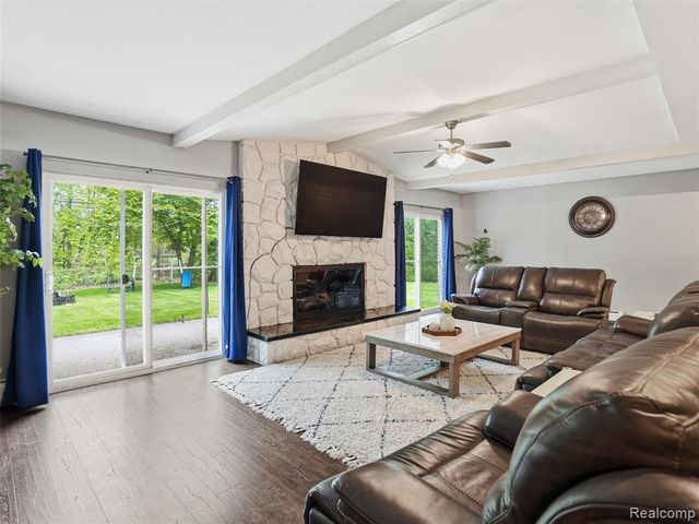 37296 Maple Leaf Court, Clinton Township, MI 48036