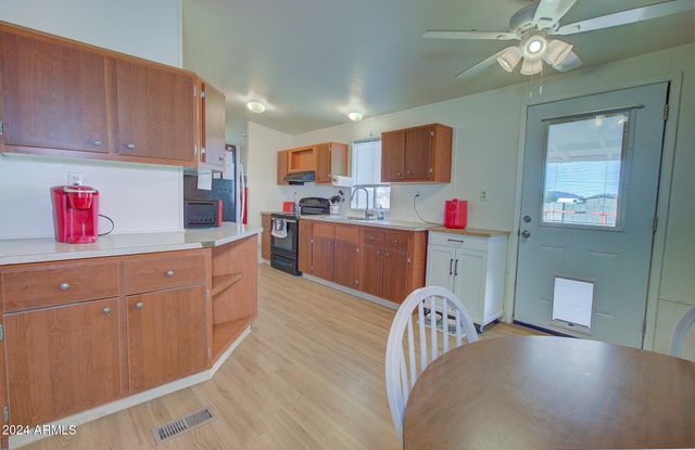 16340 S LUNAR Road, Arizona City, AZ 85123