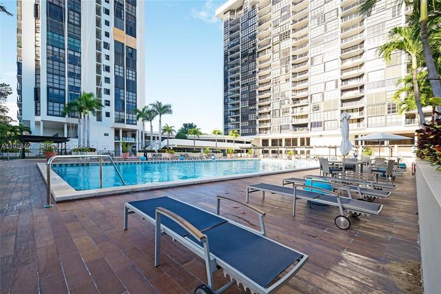 1901 Brickell Ave B905, Miami, FL 33129
