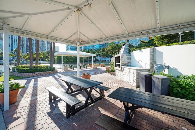 1901 Brickell Ave B905, Miami, FL 33129