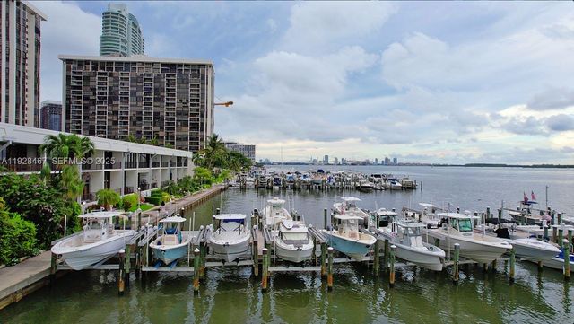 1901 Brickell Ave B905, Miami, FL 33129