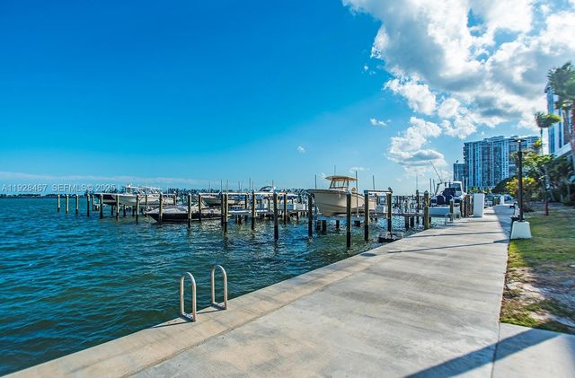 1901 Brickell Ave B905, Miami, FL 33129