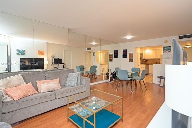 1901 Brickell Ave B905, Miami, FL 33129