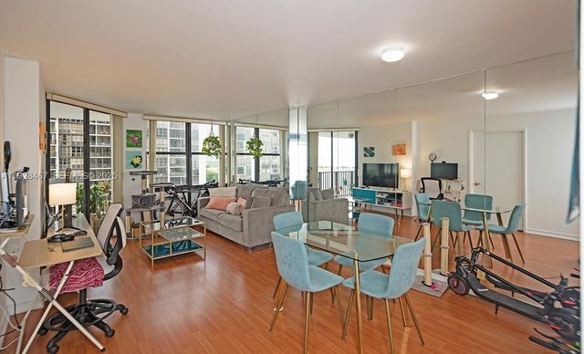 1901 Brickell Ave B905, Miami, FL 33129