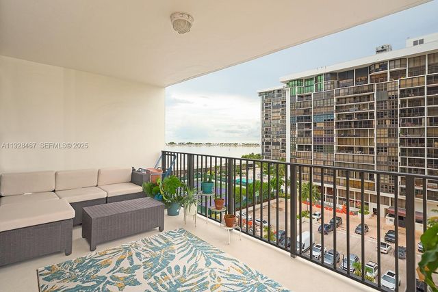 1901 Brickell Ave B905, Miami, FL 33129