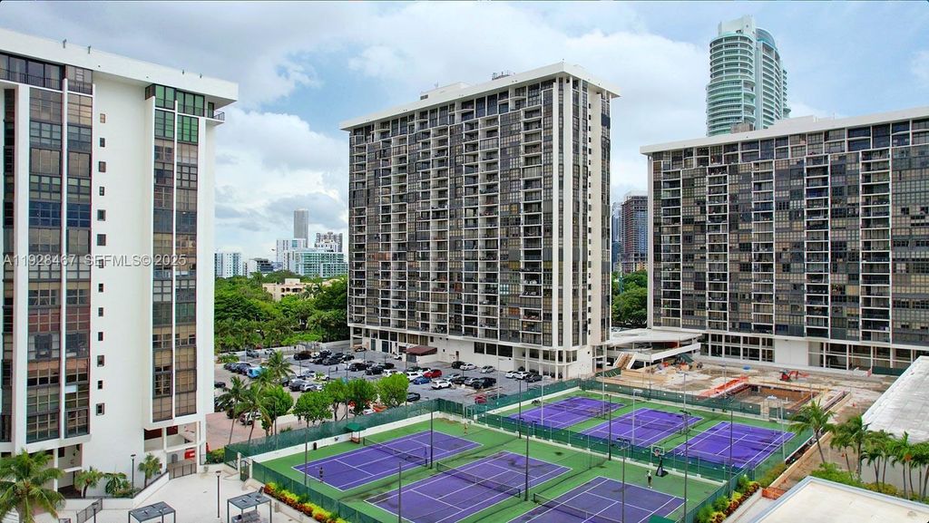 1901 Brickell Ave B905, Miami, FL 33129