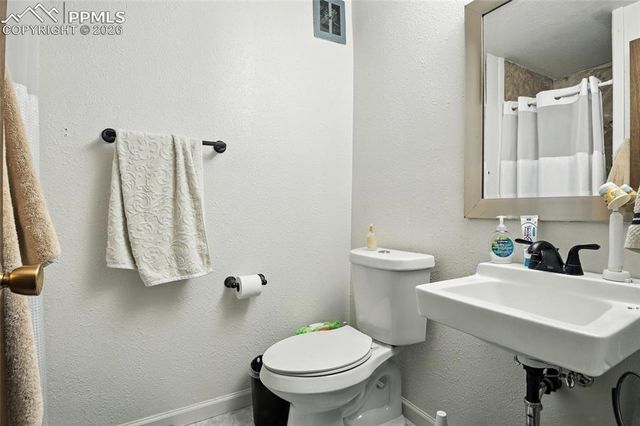 1239 Martin Drive, Colorado Springs, CO 80915