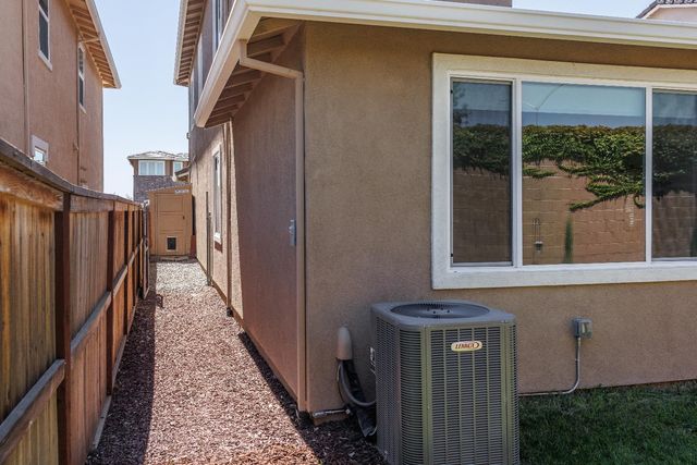 3837 Stanwick Ave, Sacramento, CA 95835