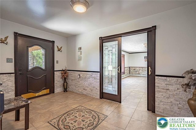 3609 Windy Road, Lowhill Twp, PA 18069