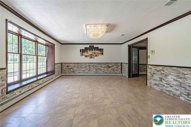 3609 Windy Road, Lowhill Twp, PA 18069