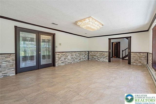 3609 Windy Road, Lowhill Twp, PA 18069