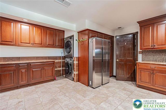 3609 Windy Road, Lowhill Twp, PA 18069