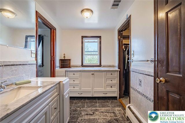 3609 Windy Road, Lowhill Twp, PA 18069