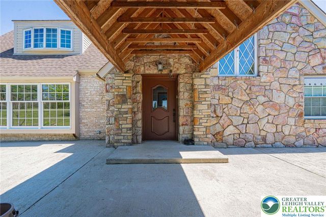 3609 Windy Road, Lowhill Twp, PA 18069