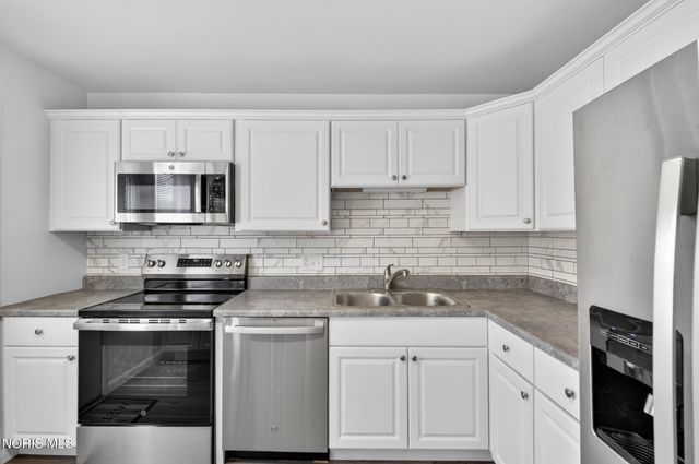 6715 Garden Road, Maumee, OH 43537