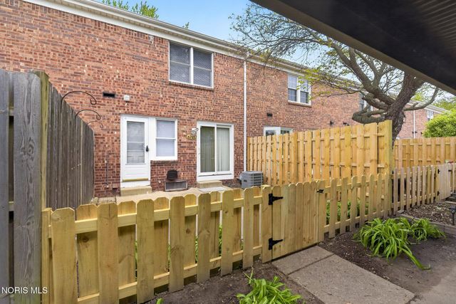 6715 Garden Road, Maumee, OH 43537