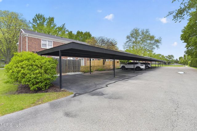 6715 Garden Road, Maumee, OH 43537