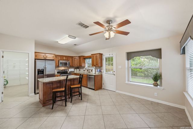 3540 PEACHTREE LN, Schertz, TX 78154