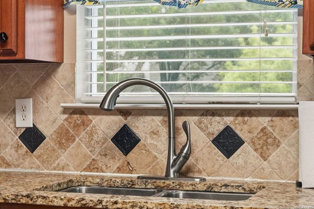 3540 PEACHTREE LN, Schertz, TX 78154