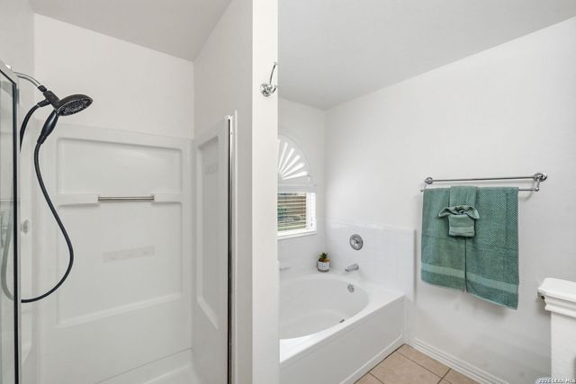 3540 PEACHTREE LN, Schertz, TX 78154