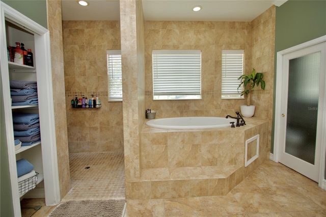 32112 JACK RUSSELL COURT, Dade City, FL 33525