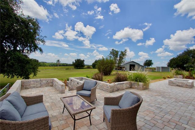 32112 JACK RUSSELL COURT, Dade City, FL 33525