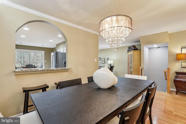 8019 GALLA KNOLL CIR, Springfield, VA 22153