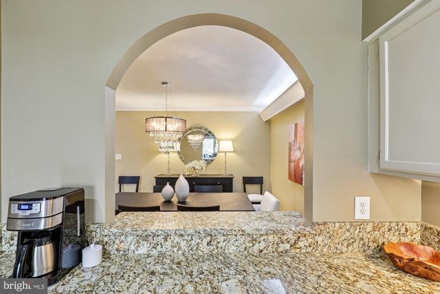 8019 GALLA KNOLL CIR, Springfield, VA 22153