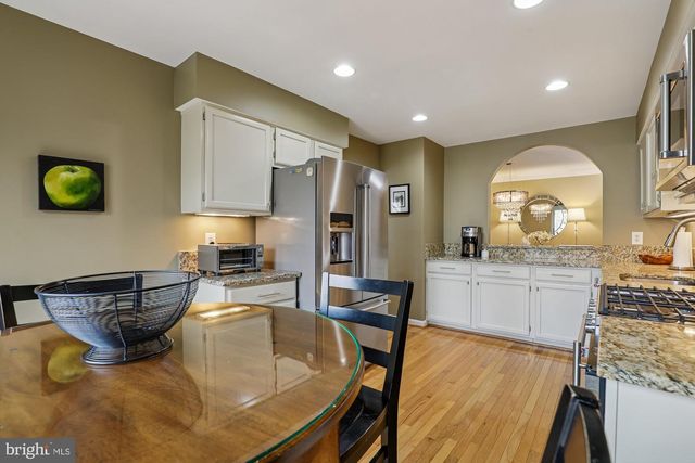 8019 GALLA KNOLL CIR, Springfield, VA 22153